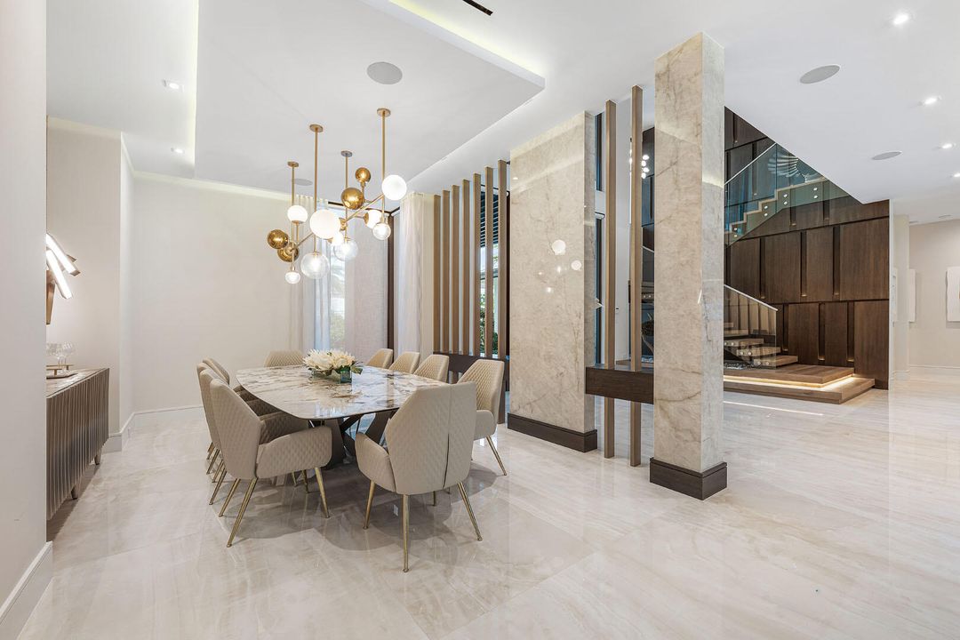 For Sale: $22,795,000 (6 beds, 8 baths, 9029 Square Feet)