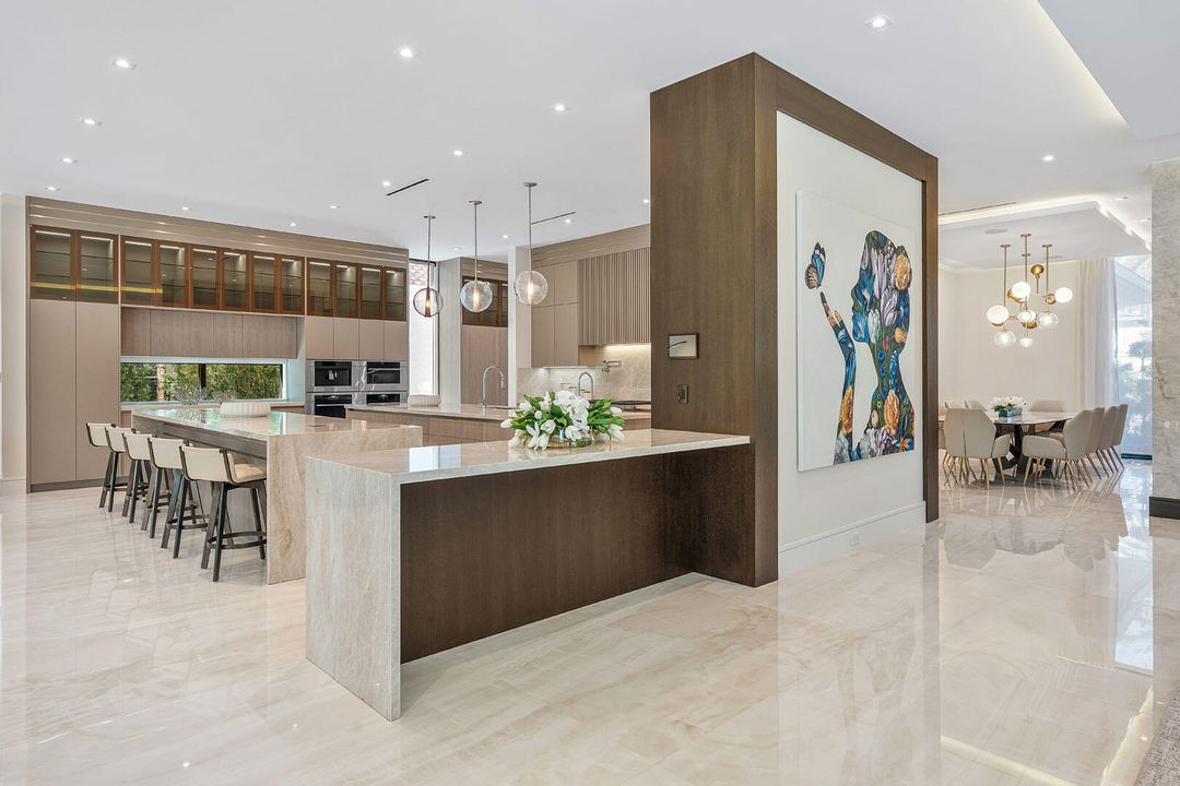 For Sale: $22,795,000 (6 beds, 8 baths, 9029 Square Feet)