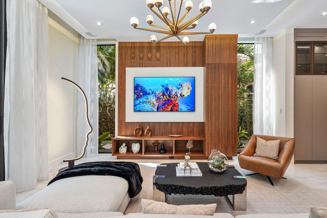 For Sale: $22,795,000 (6 beds, 8 baths, 9029 Square Feet)