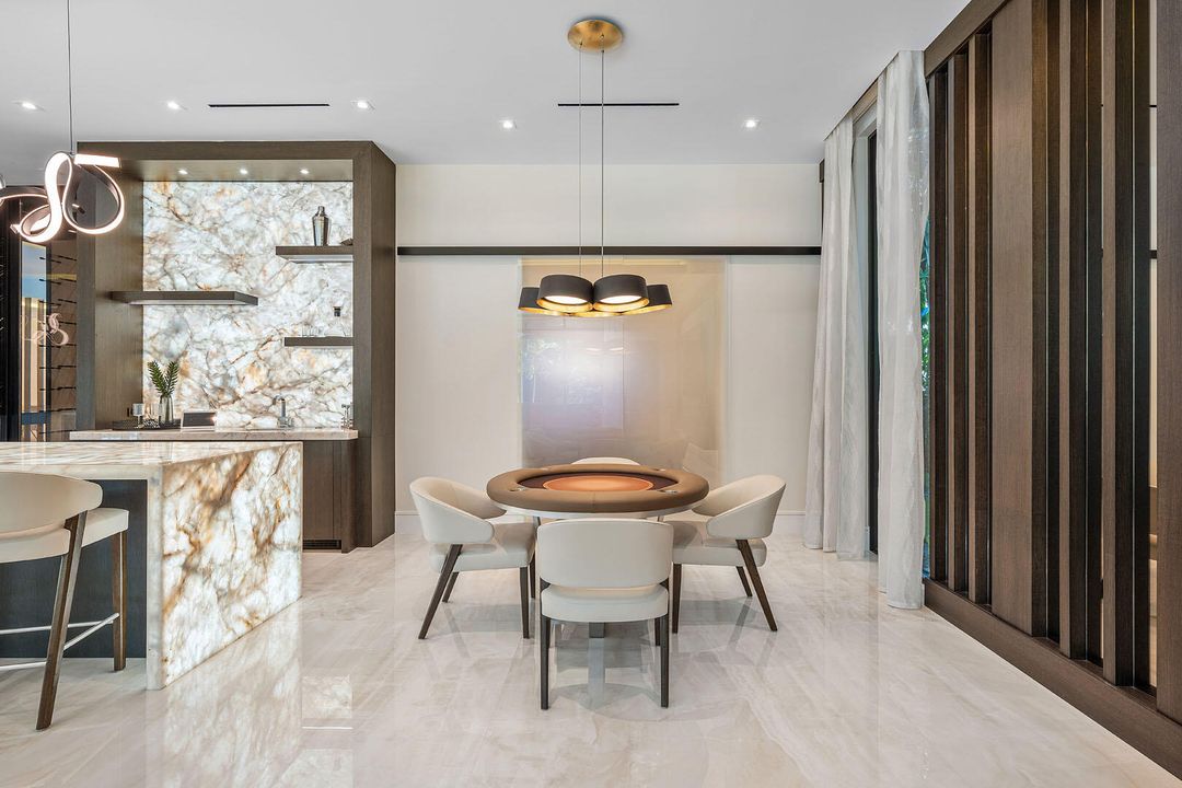 For Sale: $22,795,000 (6 beds, 8 baths, 9029 Square Feet)