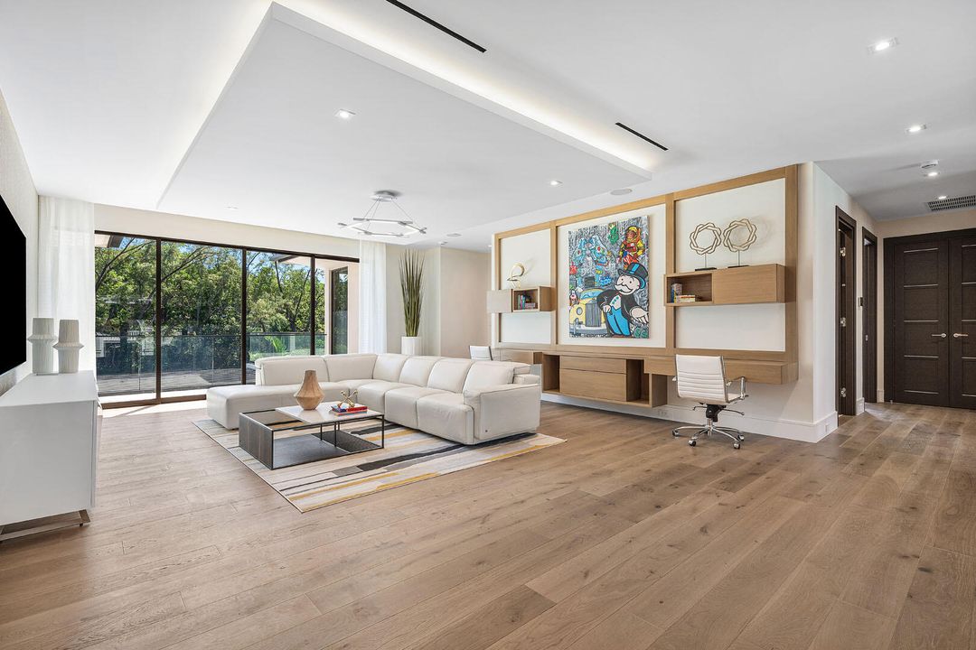 For Sale: $22,795,000 (6 beds, 8 baths, 9029 Square Feet)