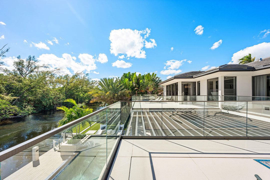 For Sale: $22,795,000 (6 beds, 8 baths, 9029 Square Feet)