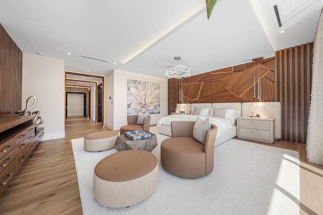 For Sale: $22,795,000 (6 beds, 8 baths, 9029 Square Feet)