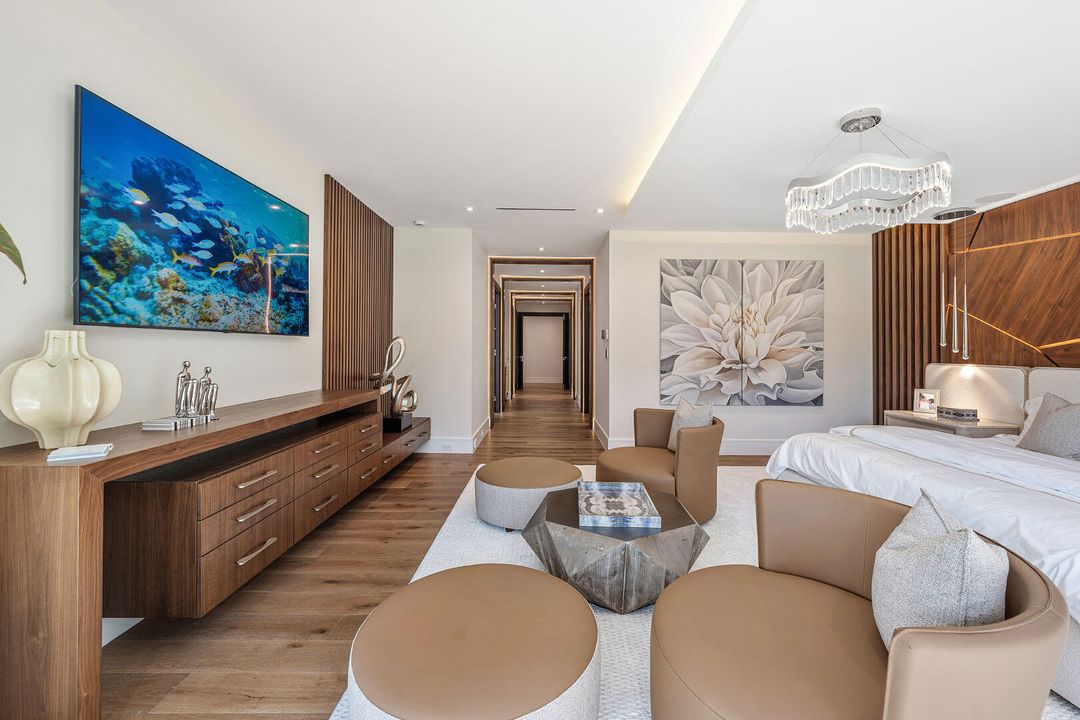 For Sale: $22,795,000 (6 beds, 8 baths, 9029 Square Feet)