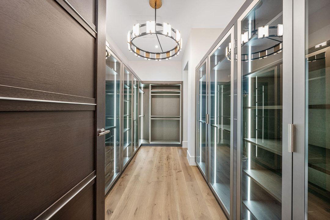 For Sale: $22,795,000 (6 beds, 8 baths, 9029 Square Feet)