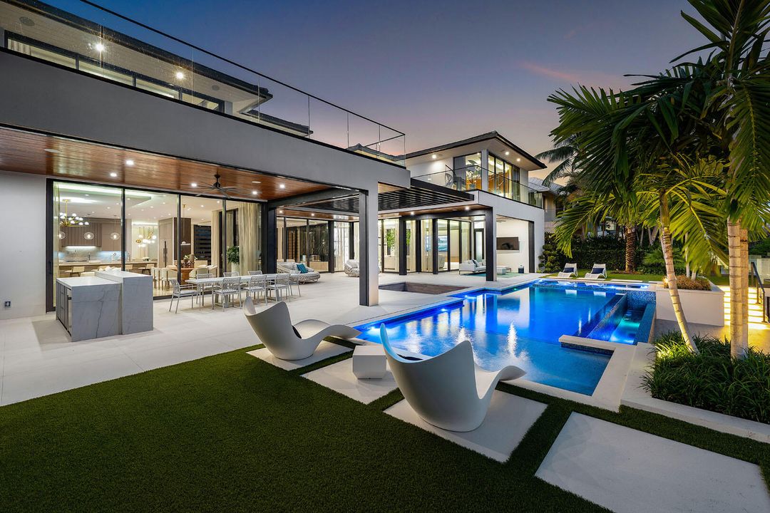 For Sale: $22,795,000 (6 beds, 8 baths, 9029 Square Feet)