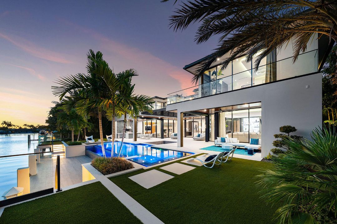 For Sale: $22,795,000 (6 beds, 8 baths, 9029 Square Feet)