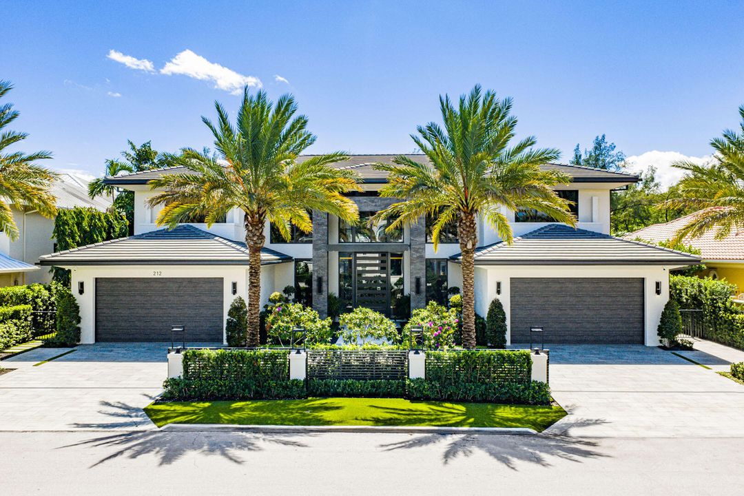 For Sale: $22,795,000 (6 beds, 8 baths, 9029 Square Feet)
