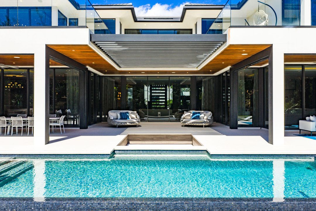 For Sale: $22,795,000 (6 beds, 8 baths, 9029 Square Feet)