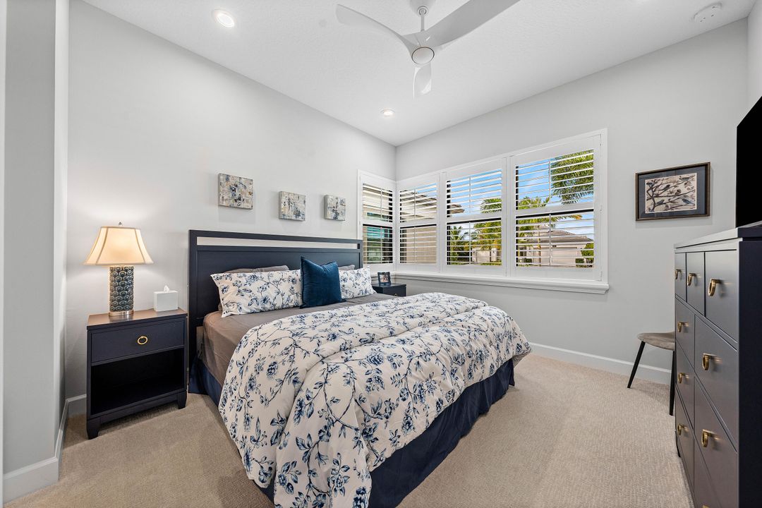 Под контрактом: $2,250,000 (4 спален, 4 ванн, 3170 Квадратных фут)