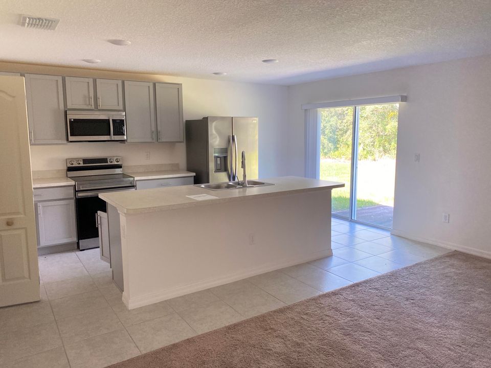 待售: $362,900 (4 贝兹, 2 浴室, 1836 平方英尺)