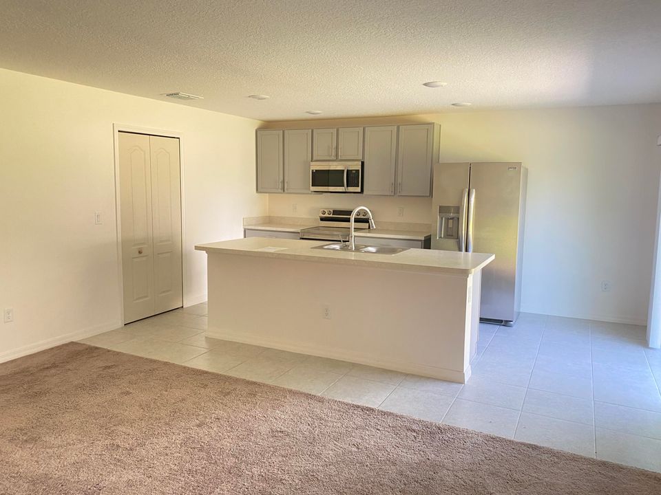 待售: $362,900 (4 贝兹, 2 浴室, 1836 平方英尺)