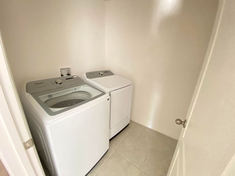 待售: $362,900 (4 贝兹, 2 浴室, 1836 平方英尺)