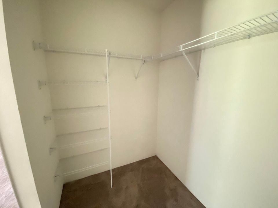 待售: $362,900 (4 贝兹, 2 浴室, 1836 平方英尺)