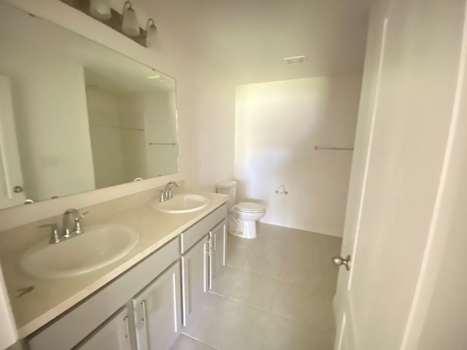 待售: $362,900 (4 贝兹, 2 浴室, 1836 平方英尺)