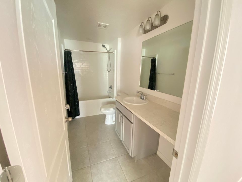 待售: $362,900 (4 贝兹, 2 浴室, 1836 平方英尺)