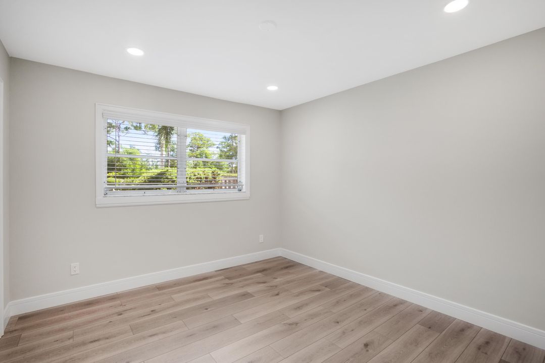 出租: $2,200 (2 贝兹, 2 浴室, 891 平方英尺)