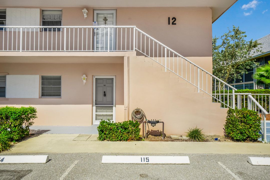 出租: $2,200 (2 贝兹, 2 浴室, 891 平方英尺)