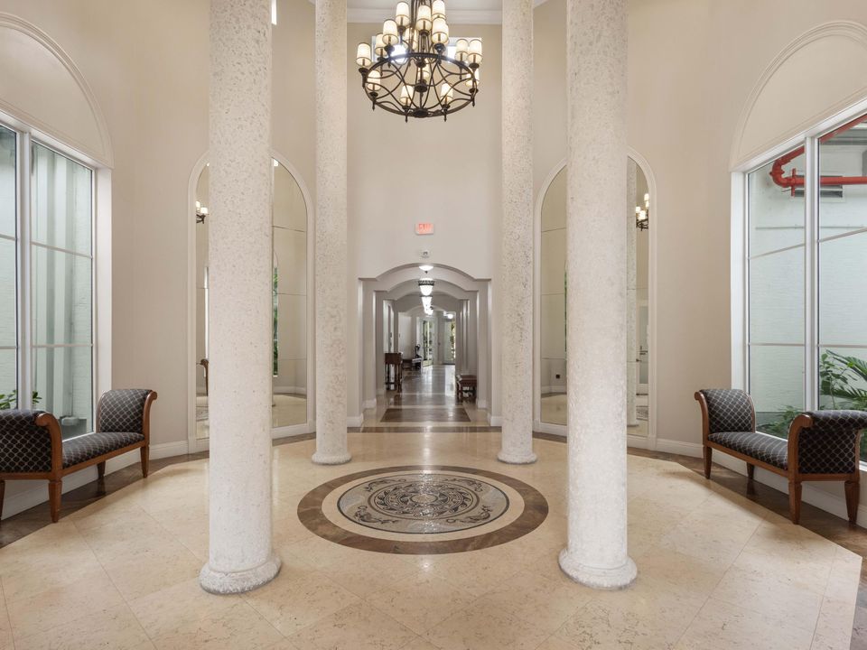 For Sale: $340,000 (2 beds, 2 baths, 1012 Square Feet)