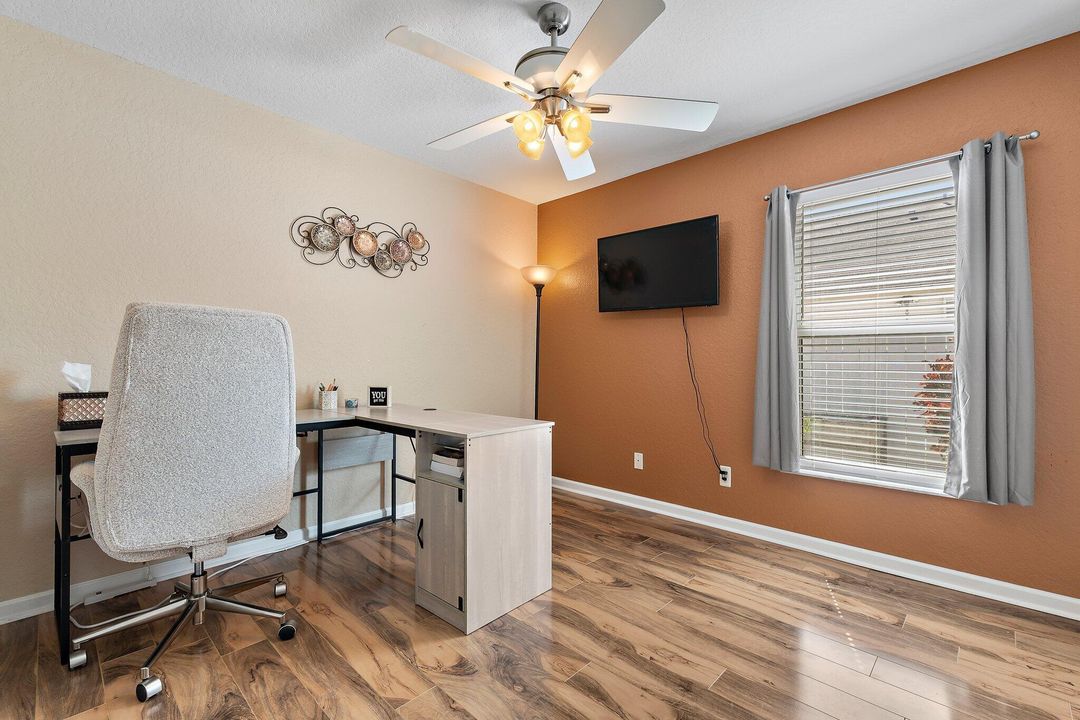 Active With Contract: $550,000 (3 beds, 2 baths, 1376 Square Feet)