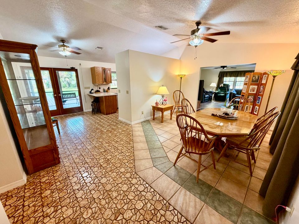 For Sale: $675,000 (4 beds, 3 baths, 2827 Square Feet)