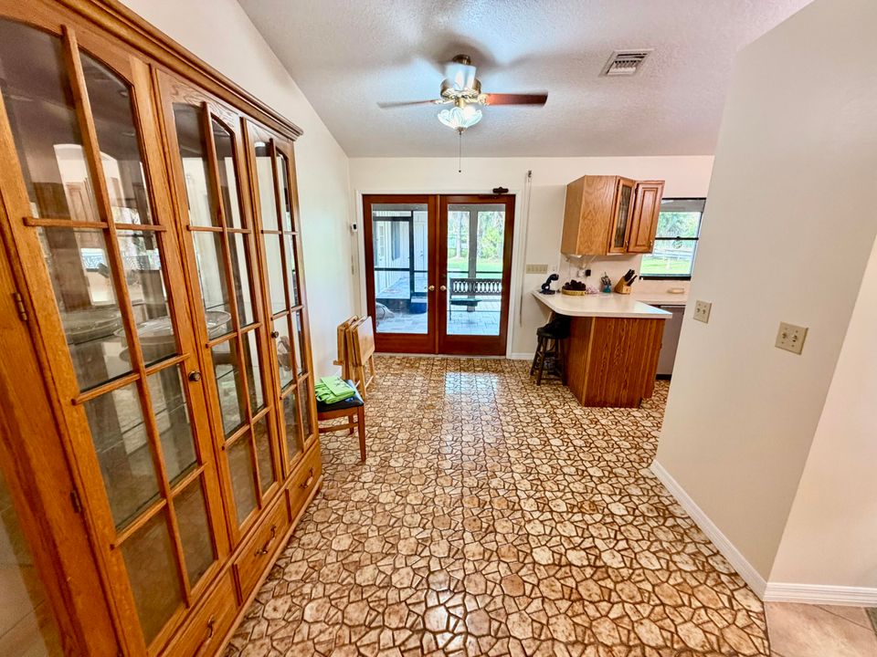 For Sale: $675,000 (4 beds, 3 baths, 2827 Square Feet)