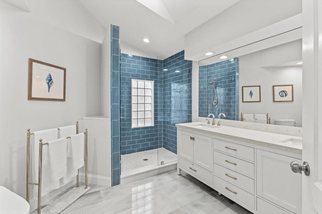 For Sale: $735,000 (3 beds, 2 baths, 1636 Square Feet)