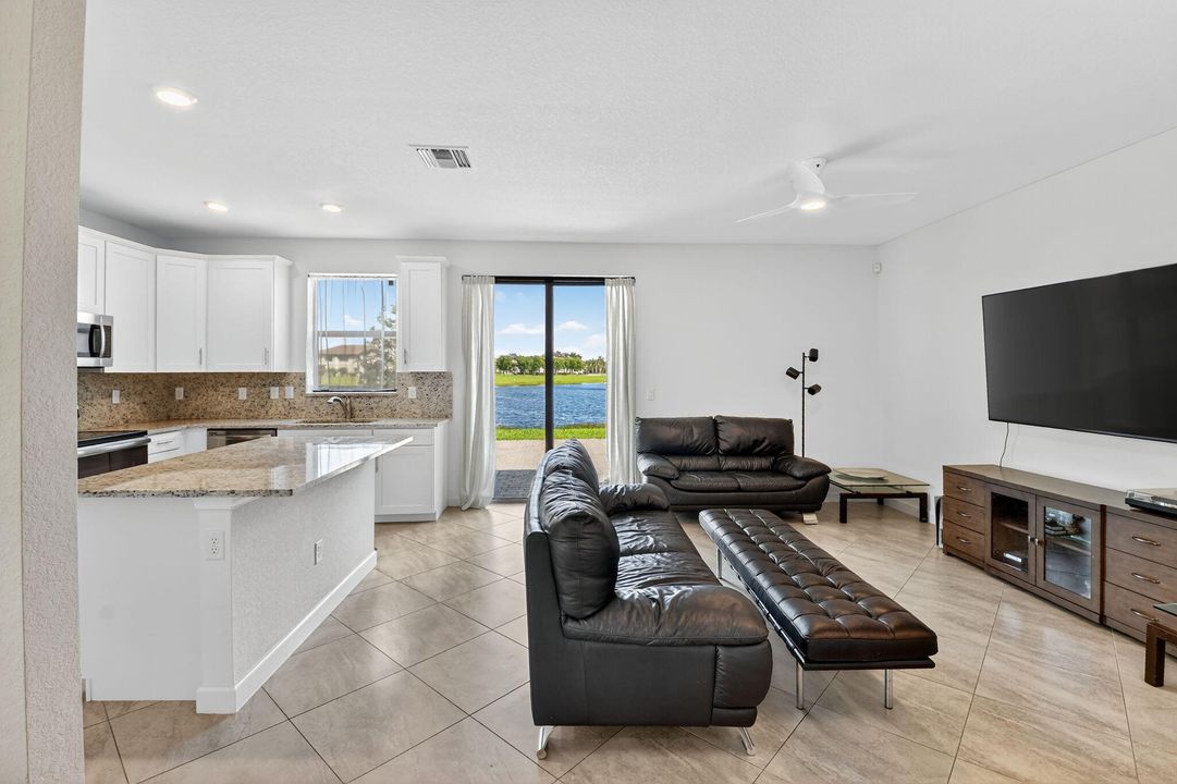 Active With Contract: $599,900 (4 beds, 3 baths, 2008 Square Feet)