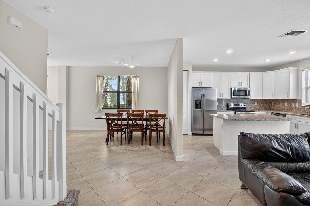 Active With Contract: $599,900 (4 beds, 3 baths, 2008 Square Feet)