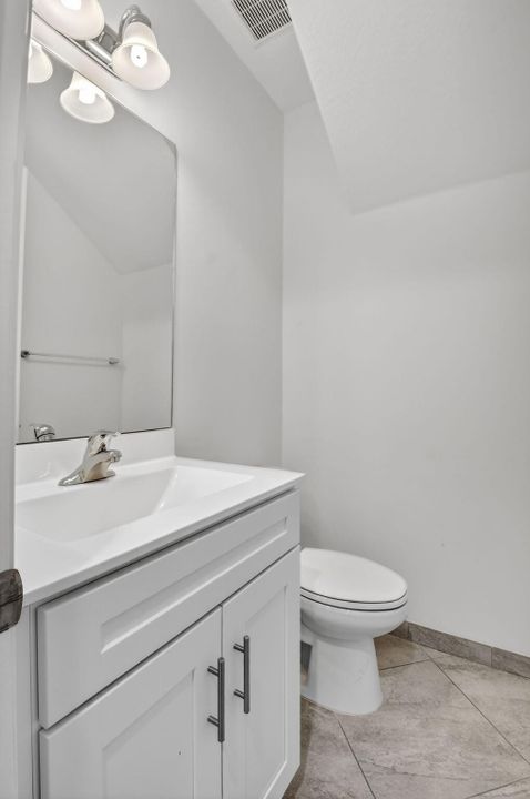 Active With Contract: $599,900 (4 beds, 3 baths, 2008 Square Feet)