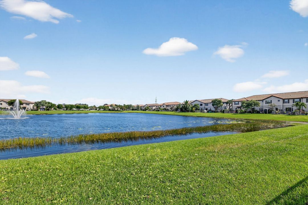 Active With Contract: $599,900 (4 beds, 3 baths, 2008 Square Feet)