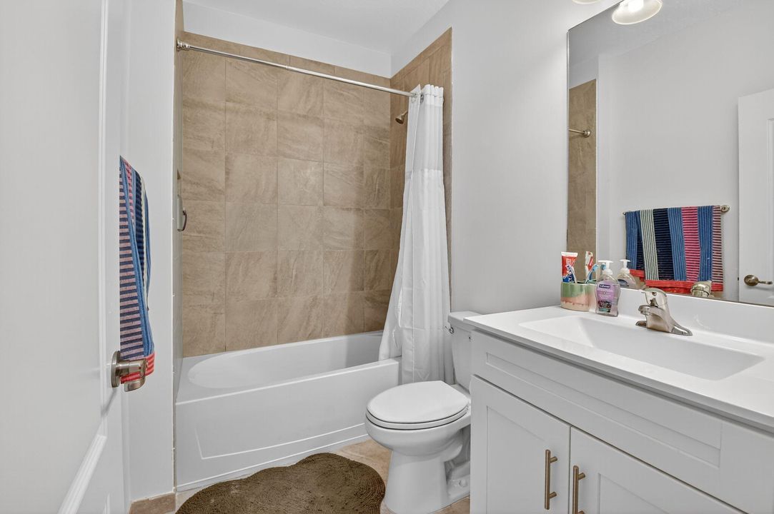 Active With Contract: $599,900 (4 beds, 3 baths, 2008 Square Feet)