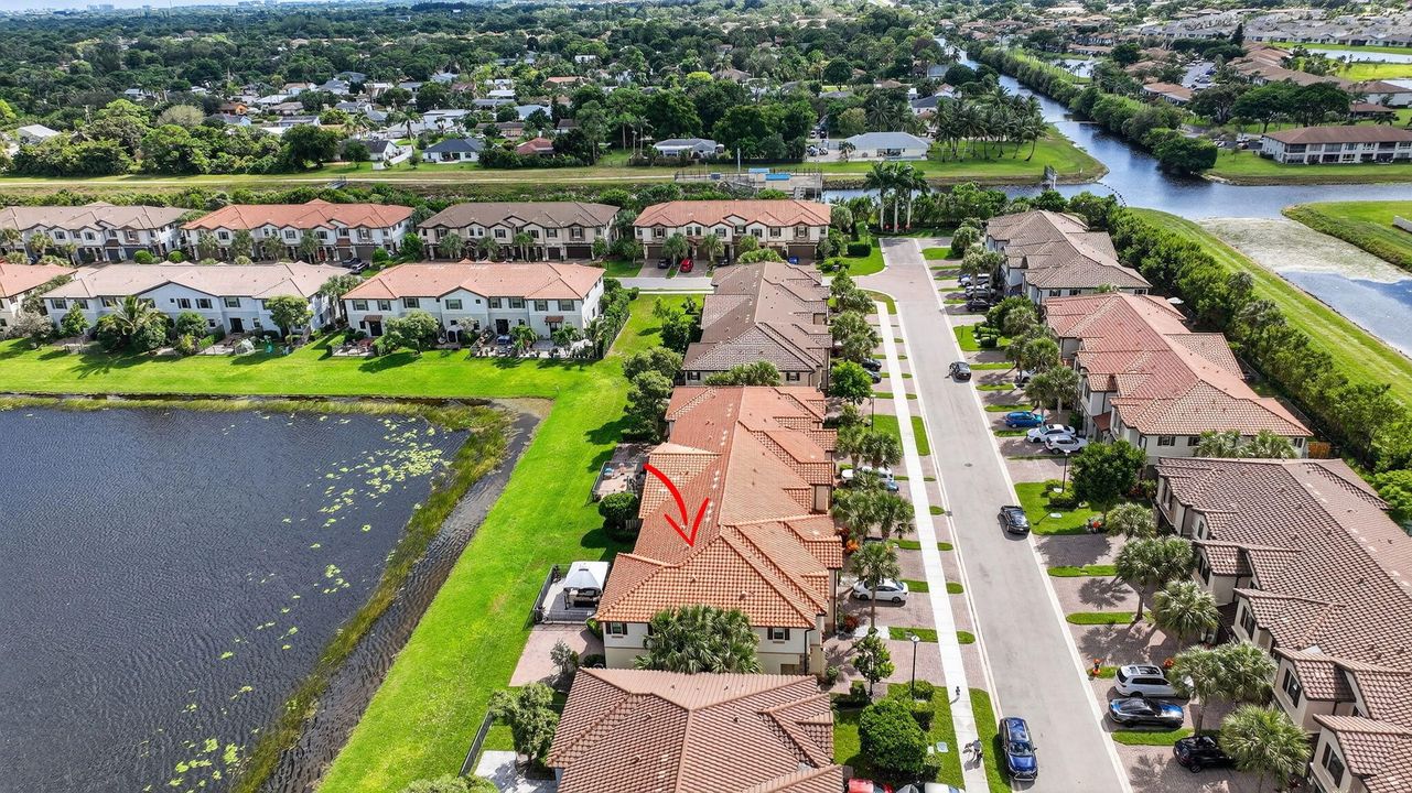 Active With Contract: $599,900 (4 beds, 3 baths, 2008 Square Feet)