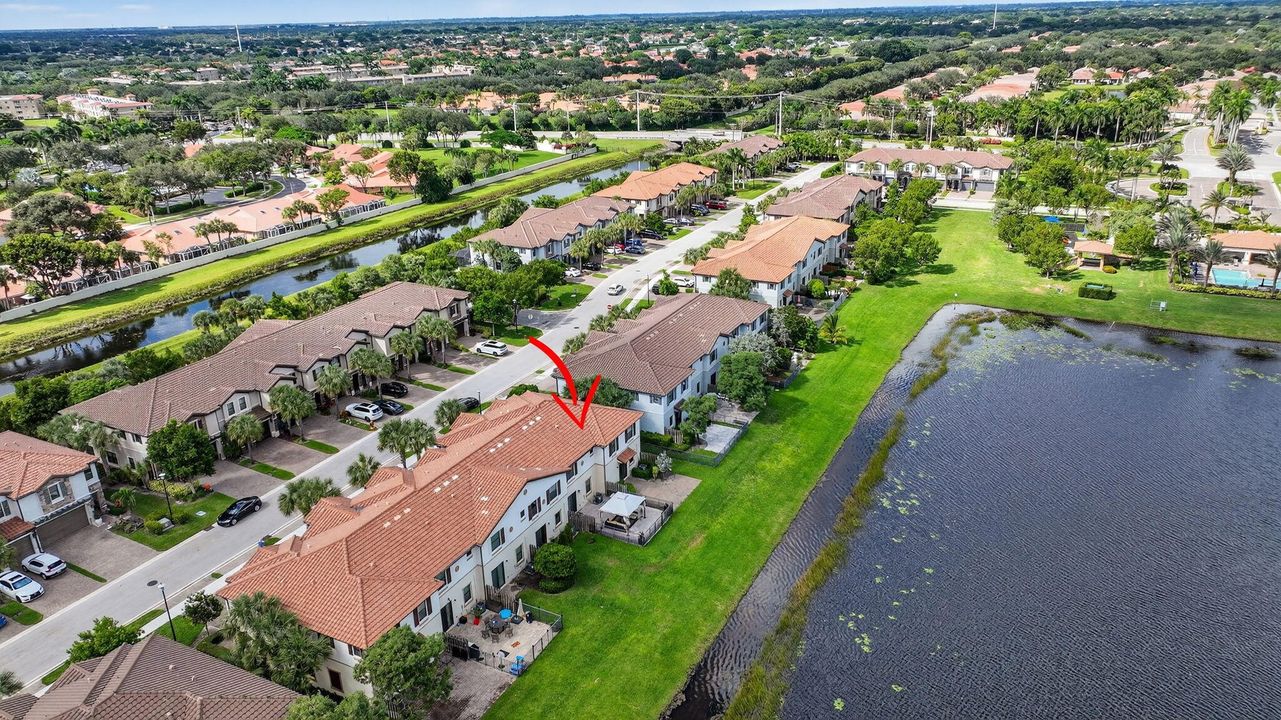 Active With Contract: $599,900 (4 beds, 3 baths, 2008 Square Feet)