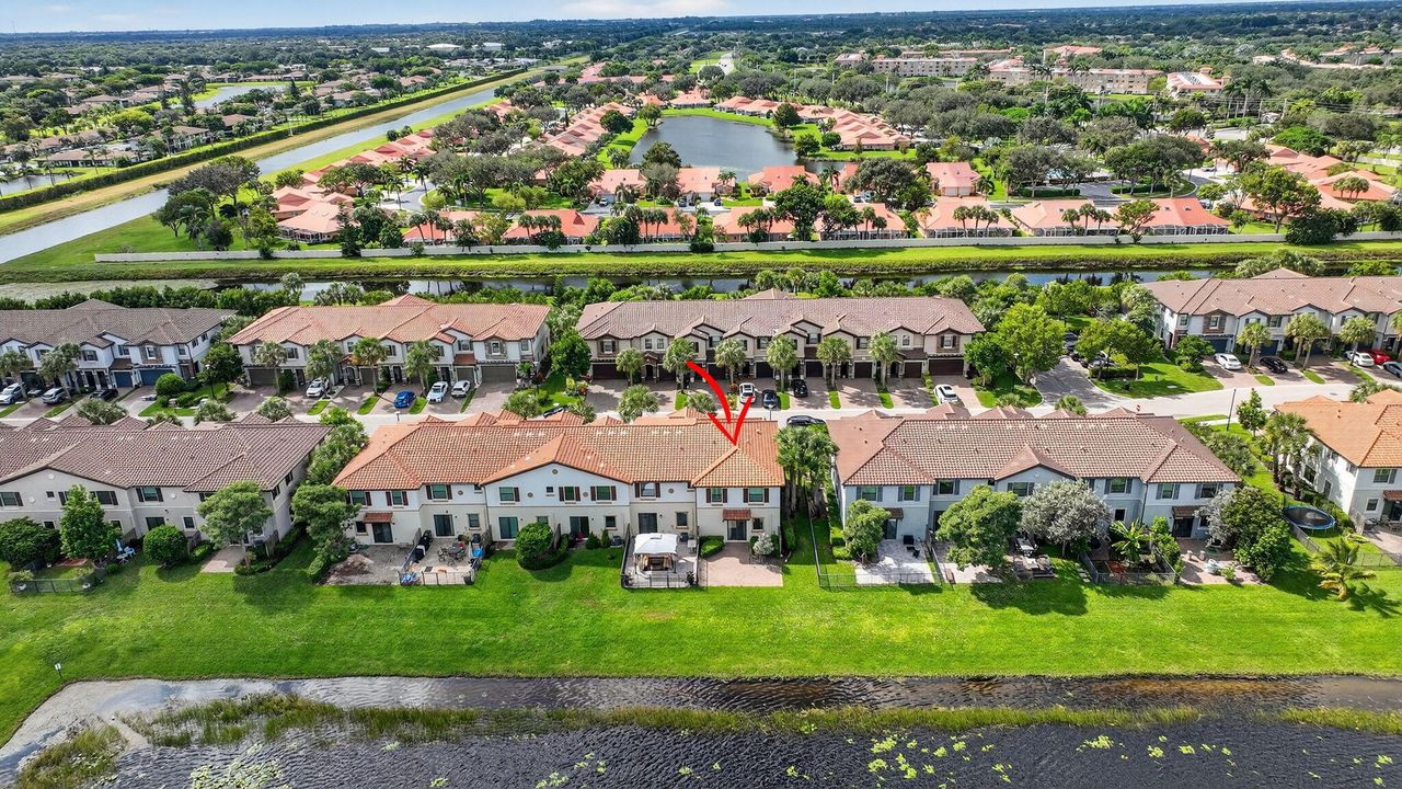 Active With Contract: $599,900 (4 beds, 3 baths, 2008 Square Feet)