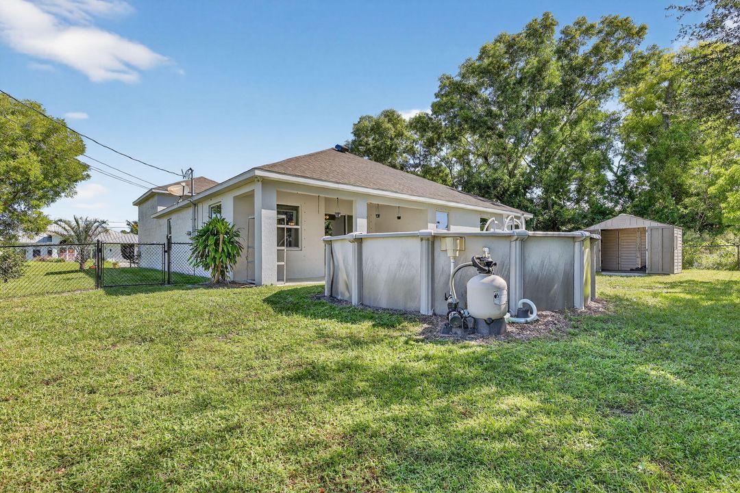 合同活跃: $2,800 (5 贝兹, 3 浴室, 2427 平方英尺)