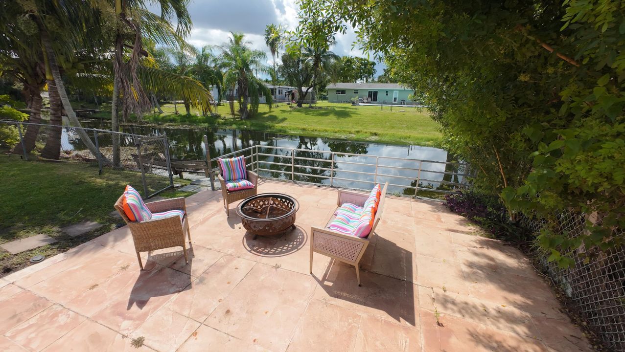 待售: $499,999 (3 贝兹, 2 浴室, 1104 平方英尺)