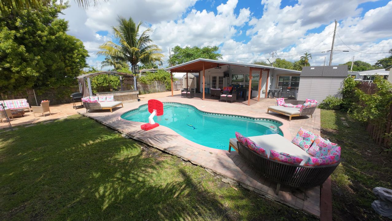 待售: $499,999 (3 贝兹, 2 浴室, 1104 平方英尺)