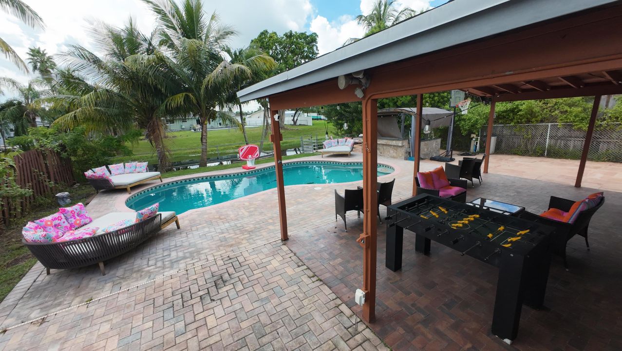 待售: $499,999 (3 贝兹, 2 浴室, 1104 平方英尺)