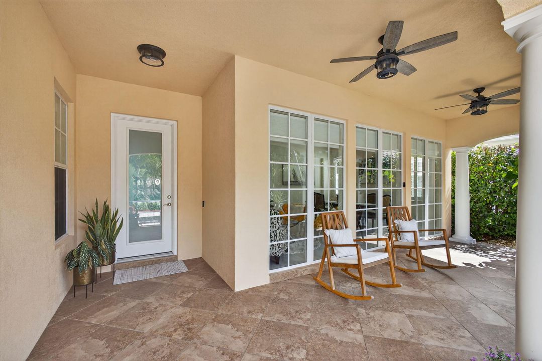 待售: $1,099,000 (4 贝兹, 3 浴室, 2493 平方英尺)