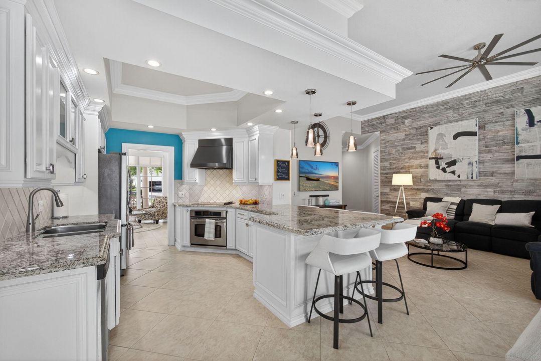 待售: $1,099,000 (4 贝兹, 3 浴室, 2493 平方英尺)