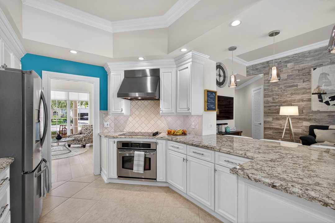 待售: $1,099,000 (4 贝兹, 3 浴室, 2493 平方英尺)