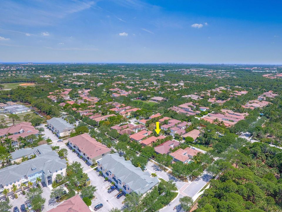 For Rent: $7,900 (4 beds, 4 baths, 2931 Square Feet)