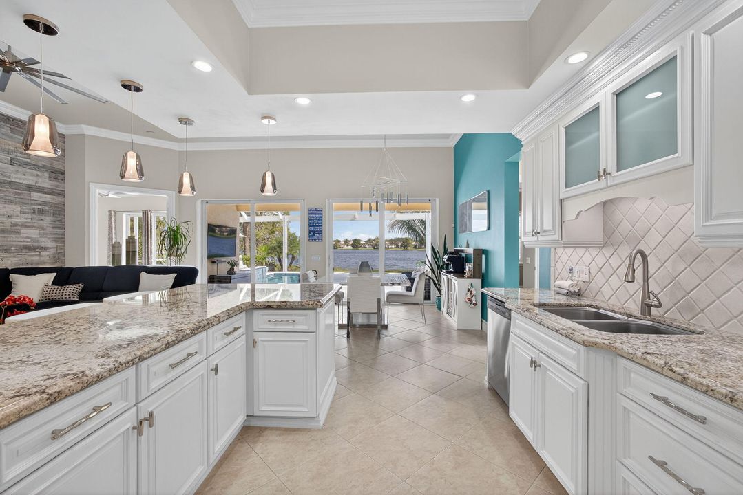 待售: $1,099,000 (4 贝兹, 3 浴室, 2493 平方英尺)