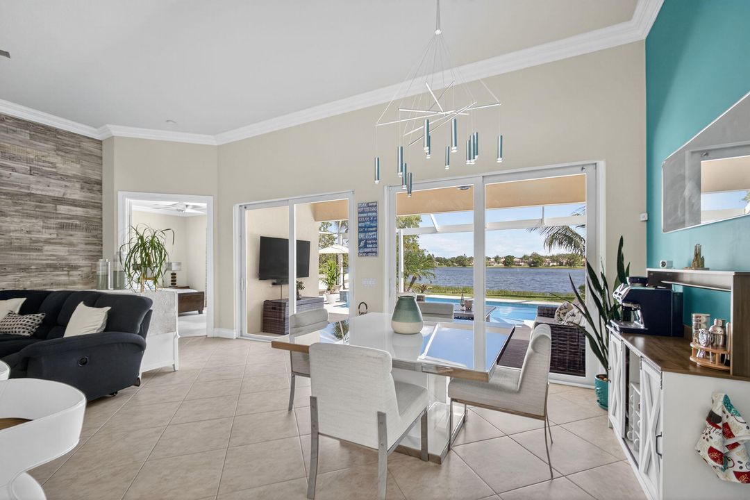 待售: $1,099,000 (4 贝兹, 3 浴室, 2493 平方英尺)