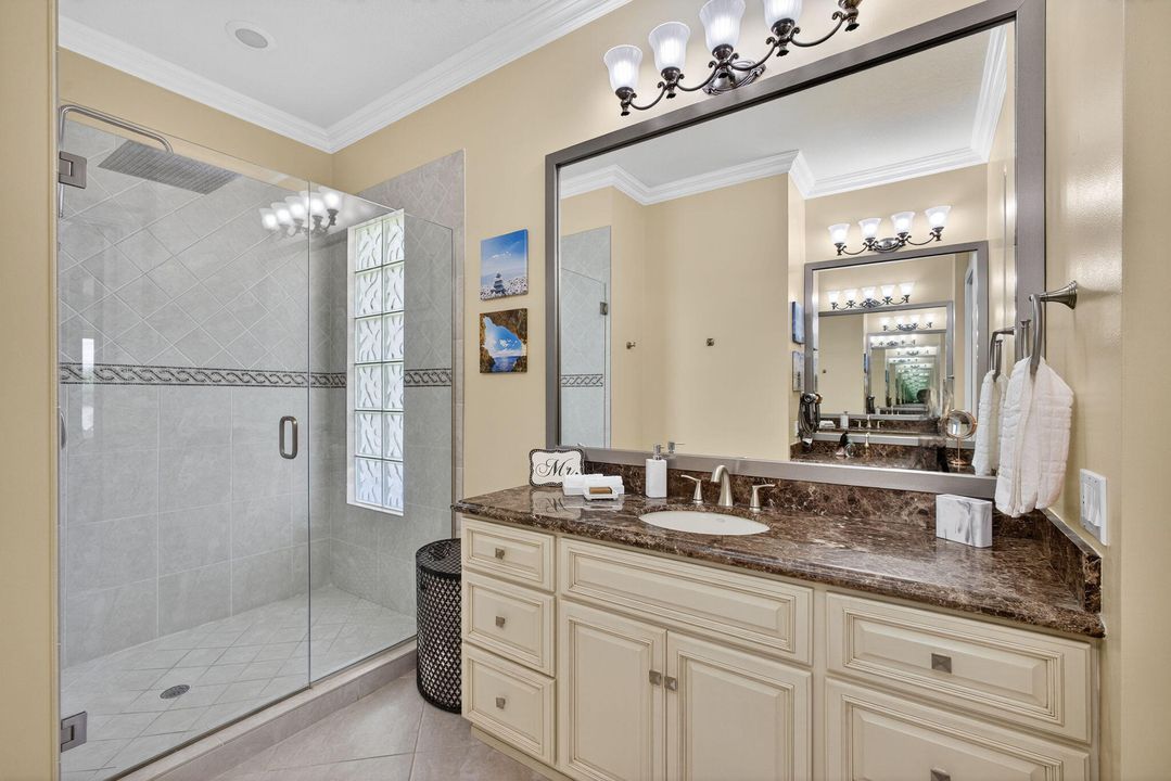 待售: $1,099,000 (4 贝兹, 3 浴室, 2493 平方英尺)