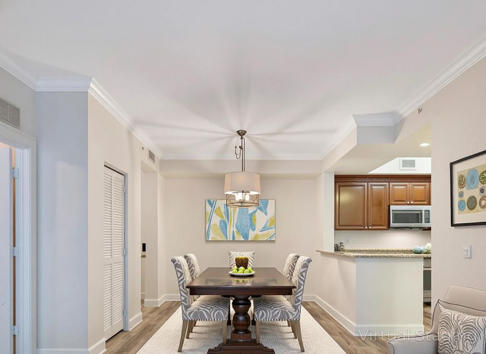 For Sale: $340,000 (2 beds, 2 baths, 1012 Square Feet)