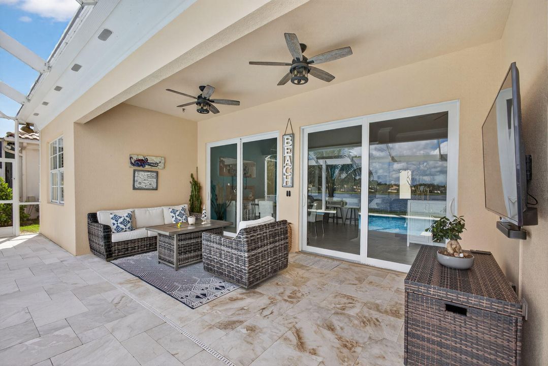 待售: $1,099,000 (4 贝兹, 3 浴室, 2493 平方英尺)