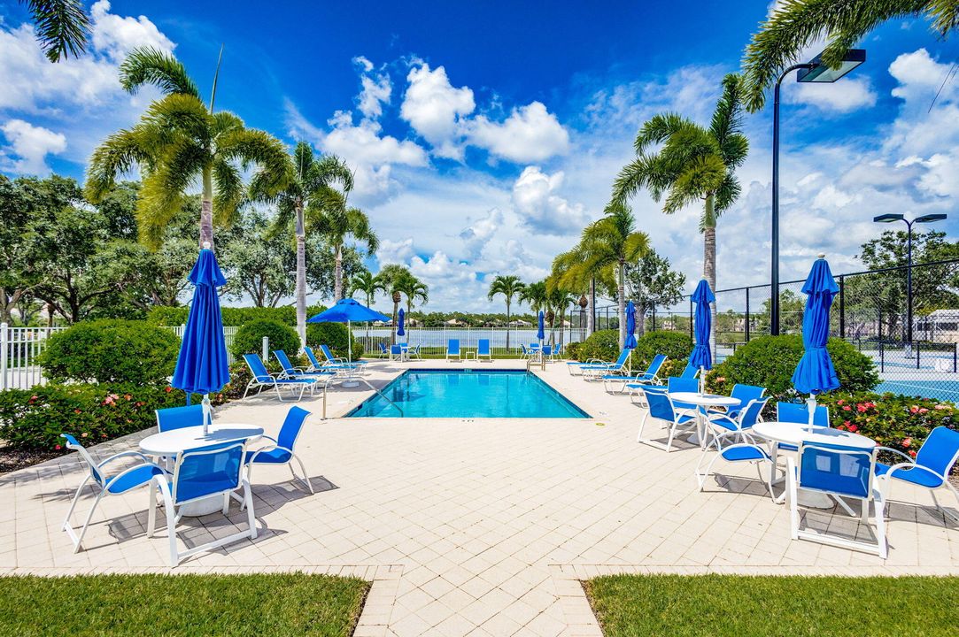 待售: $1,099,000 (4 贝兹, 3 浴室, 2493 平方英尺)