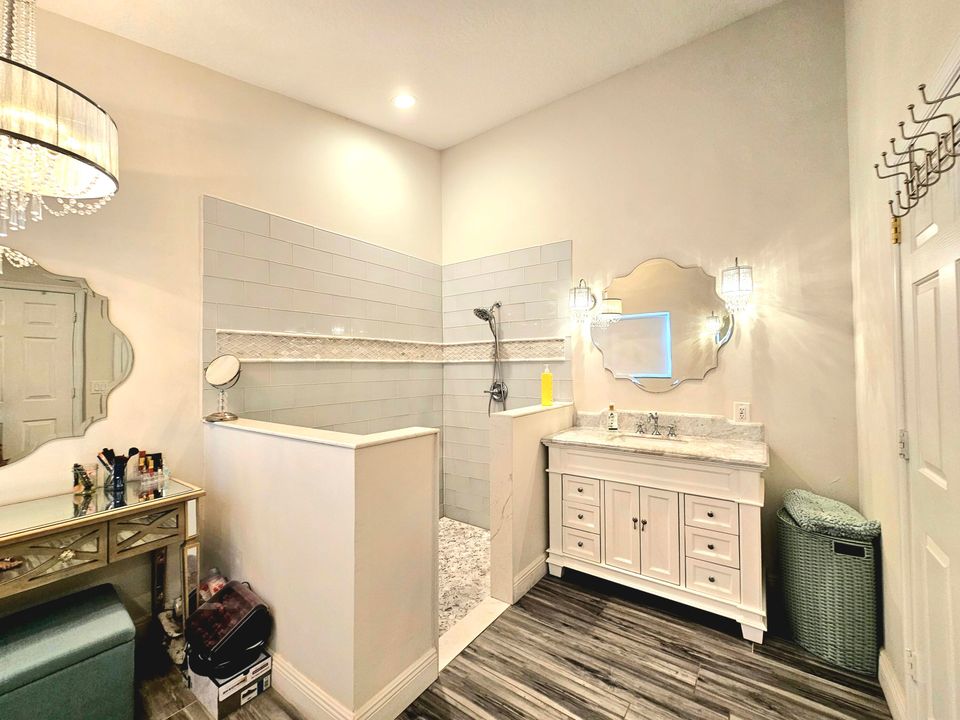 出租: $4,000 (3 贝兹, 2 浴室, 1792 平方英尺)